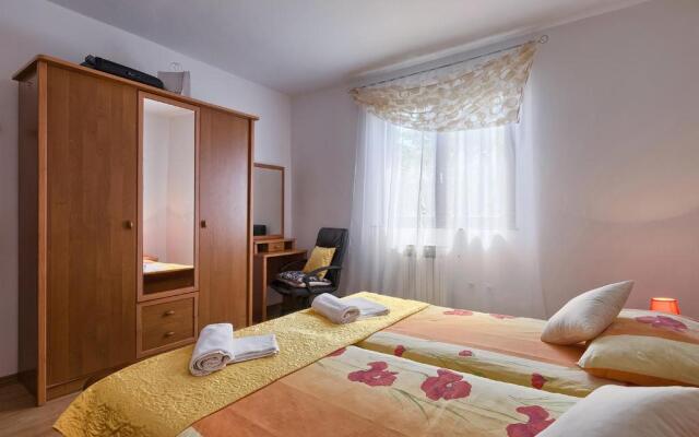 Apartman D&D, Dvorine 63