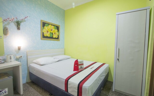 Reddoorz Plus Near Plaza Ambarukmo