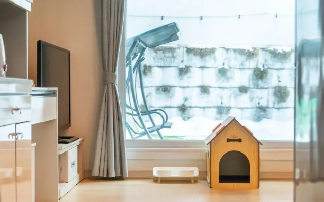 Pocheo Welcome Paw and Meow Pet Pension