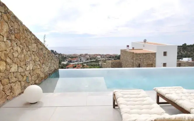 Zennova 52  Villa Cueva