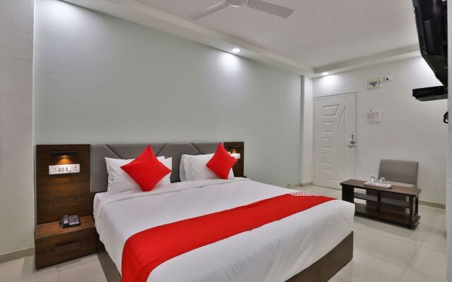 Crystal Service Apartments By OYO Rooms