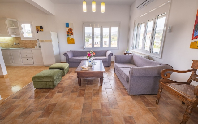 Euphoria Home for 6 with pool and garden