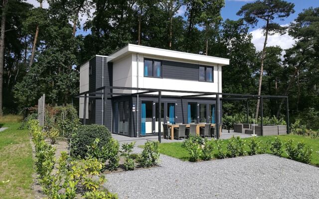 Modern Holiday Home Near Brunssummerheide