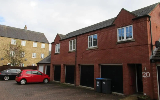 20 Nightingale Gardens, Coton Park, Rugby CV23 0WT