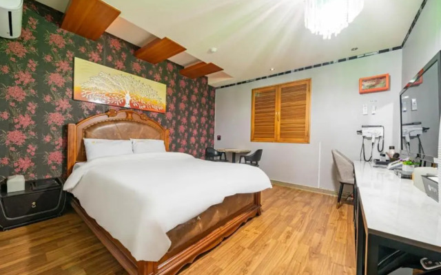 Andong Hotel