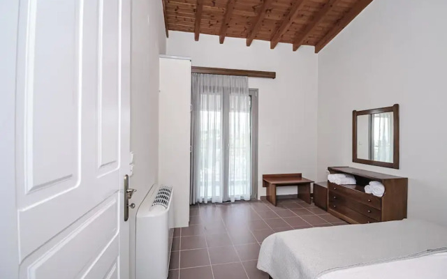 Terra Hélios Suites & Studios