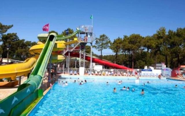 Superbe mobile-home 8 personnes - Camping 4*
