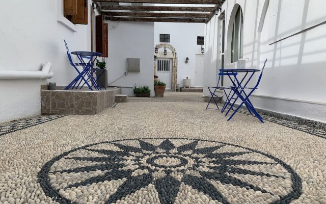 PALS Studios Lindos