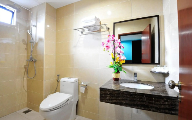Hallmark Express Hotel