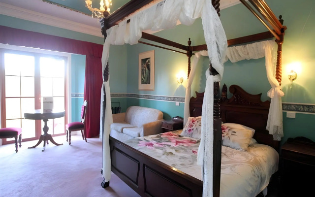 Hatchers Richmond Manor