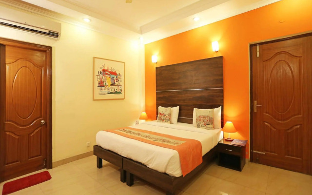 OYO Flagship 477 HUDA City Centre