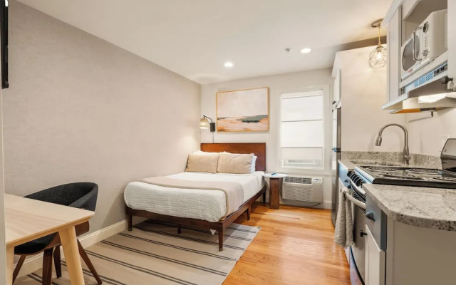 Hygge House Suites