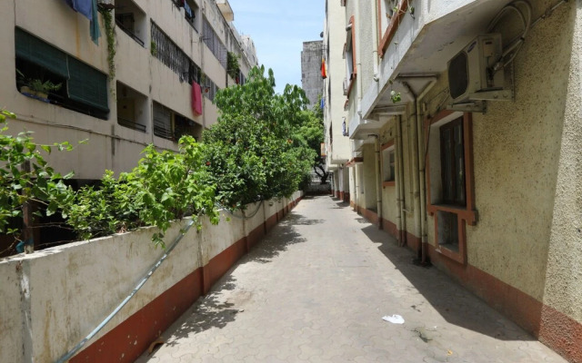 OYO 2704 Apartment Anna Salai