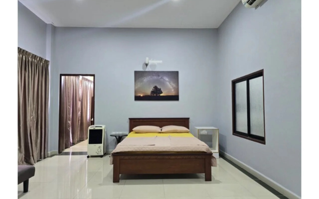 Hotel O Villa Impiana – Guest Rooms – Kampung Perupok