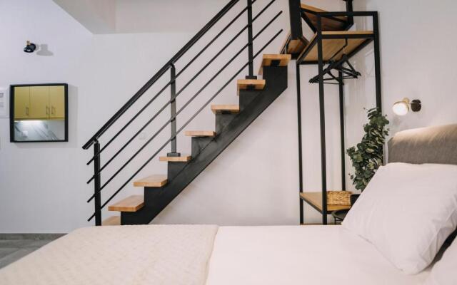 BLUE STONE Luxury Suites