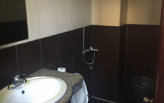 Holiday Hotel