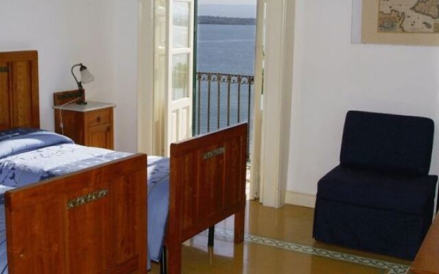 Ortigia Cameraconvista B&B