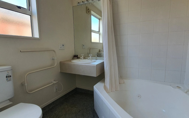 Rosewood Court Motel