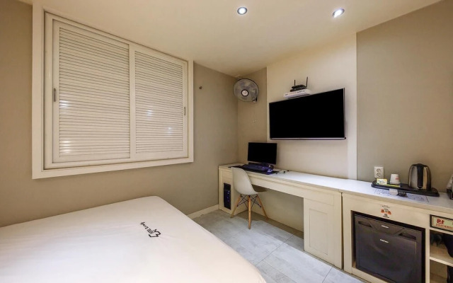 Changwon Myeongseodong Dosi Yeohaeng