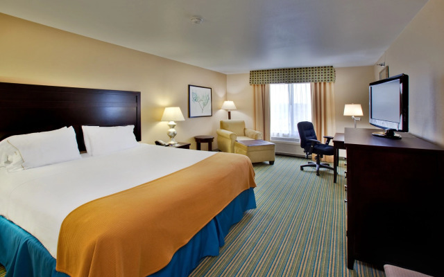 Holiday Inn Express Waterloo-Cedar Falls