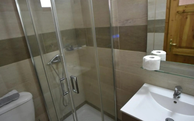 Olive Press Hotel & Apartments