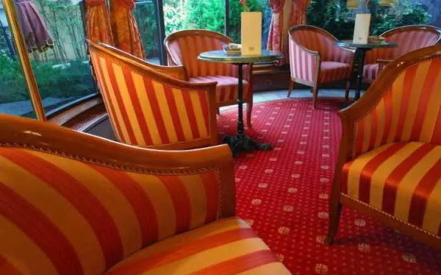 Hotel President