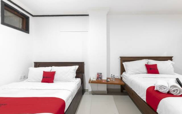 RedDoorz near Art Centre Bali