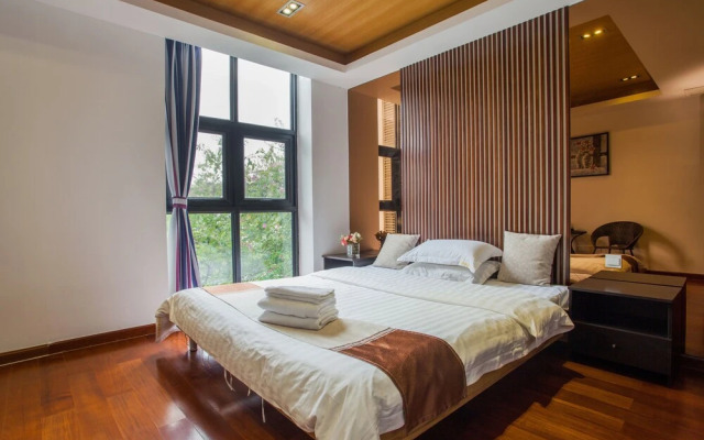 Deluxe Villa in Mingyue Mountain and Stream