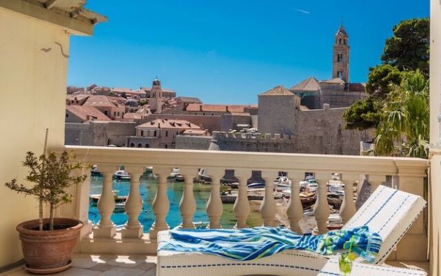 Villa Adriatica - 4 bedroom vacation house