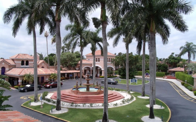 Grand Palms Spa & Golf Resort