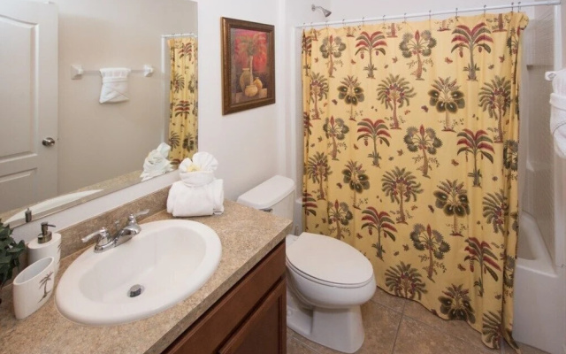 Robert's Cypress Pointe 5 Bedroom Home by Redawning