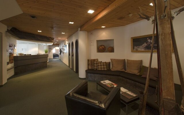 Arena Lodge