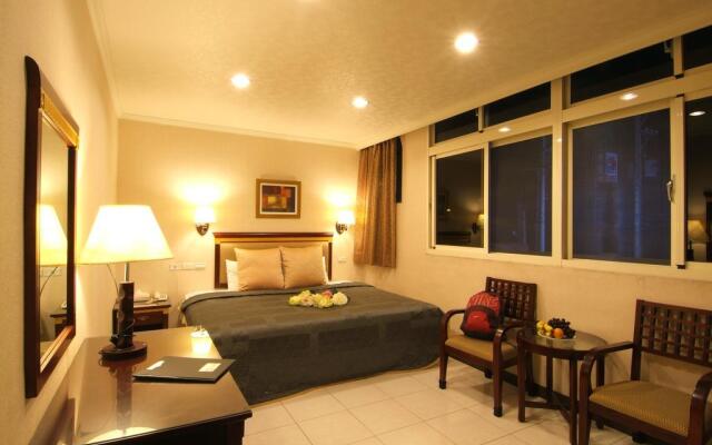 Puti Commercial Hotel