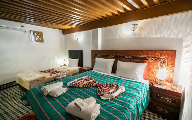 Riad fes iline