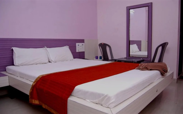 Hotel Rajadhiraj