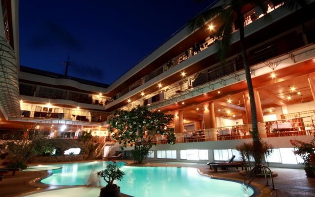 Samui First House Hotel