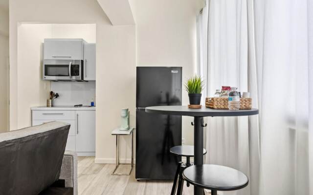 Central Condado Trendy Escape