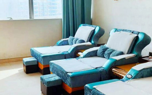 Qishan Hotel (Zhongshan Yijiayi Xinghe Plaza)