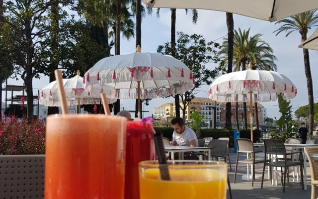 Marbella Holiday & Golf Garden Apartment