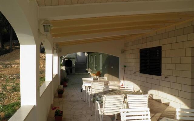 Vese - 200 m from beach - SA2(2+1)