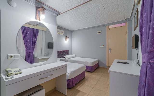 Sayanora Hotel & Park