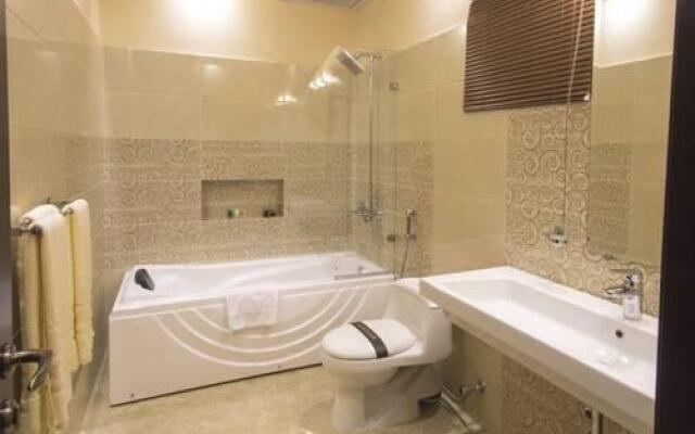 Royaute Luxury