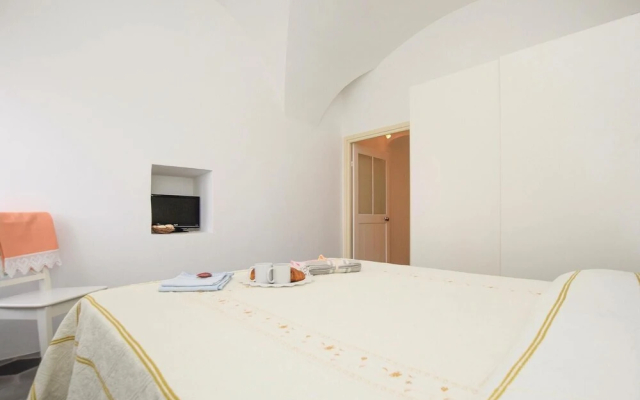 Stunning Home in Imperia, Loc. Poggi With 2 Bedrooms and Wifi - Hotel in 因佩里亚 - Photo 2