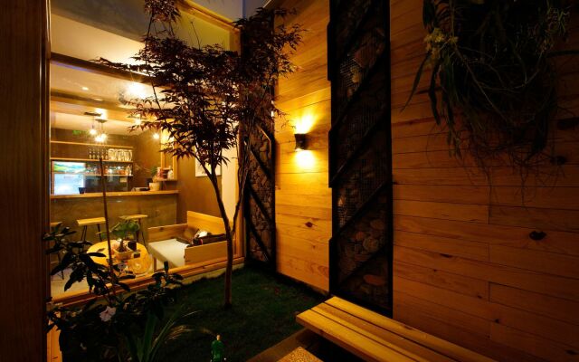 Mille Fleurs Hotel