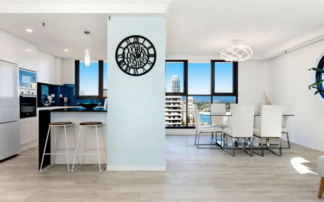 Acapulo 2 Bed Ocean View Surfers Paradise