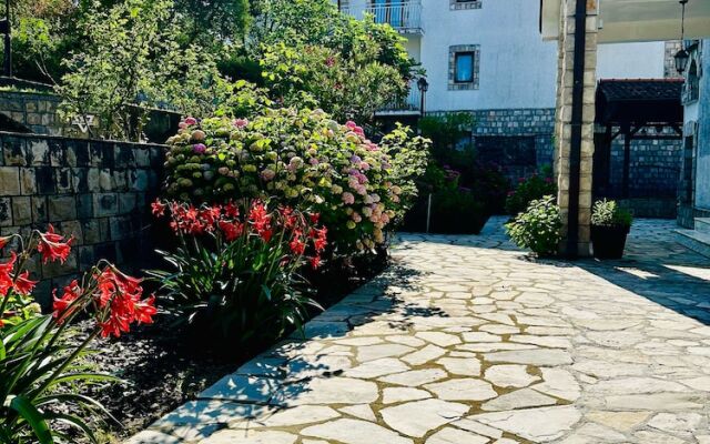 Aparthotel - VILLA JOVICIC