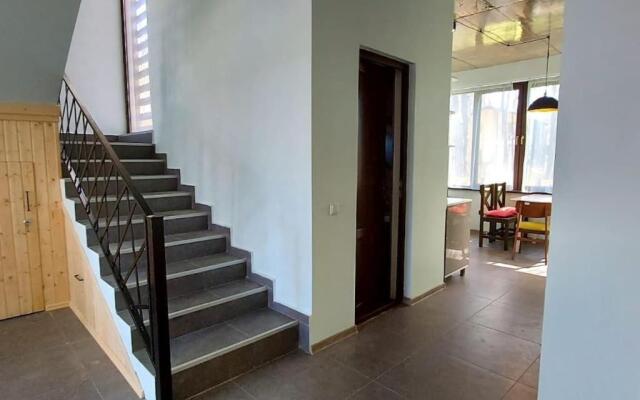 Beachfront 4-bedroom home in Kaprovani pine forest