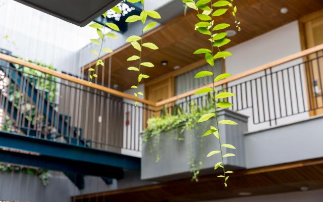 Lahome Boutique Villa and Apartment