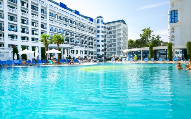 Chaika Beach Resort