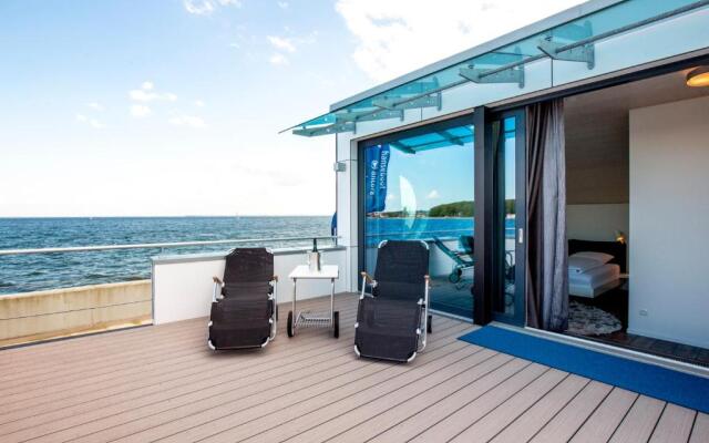 KYST 5410 Floating Home 2